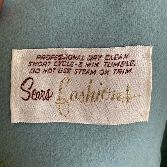 Vintage Powder Blue Faux Fur-Trimmed Women's Coat - Picture 4 of 8